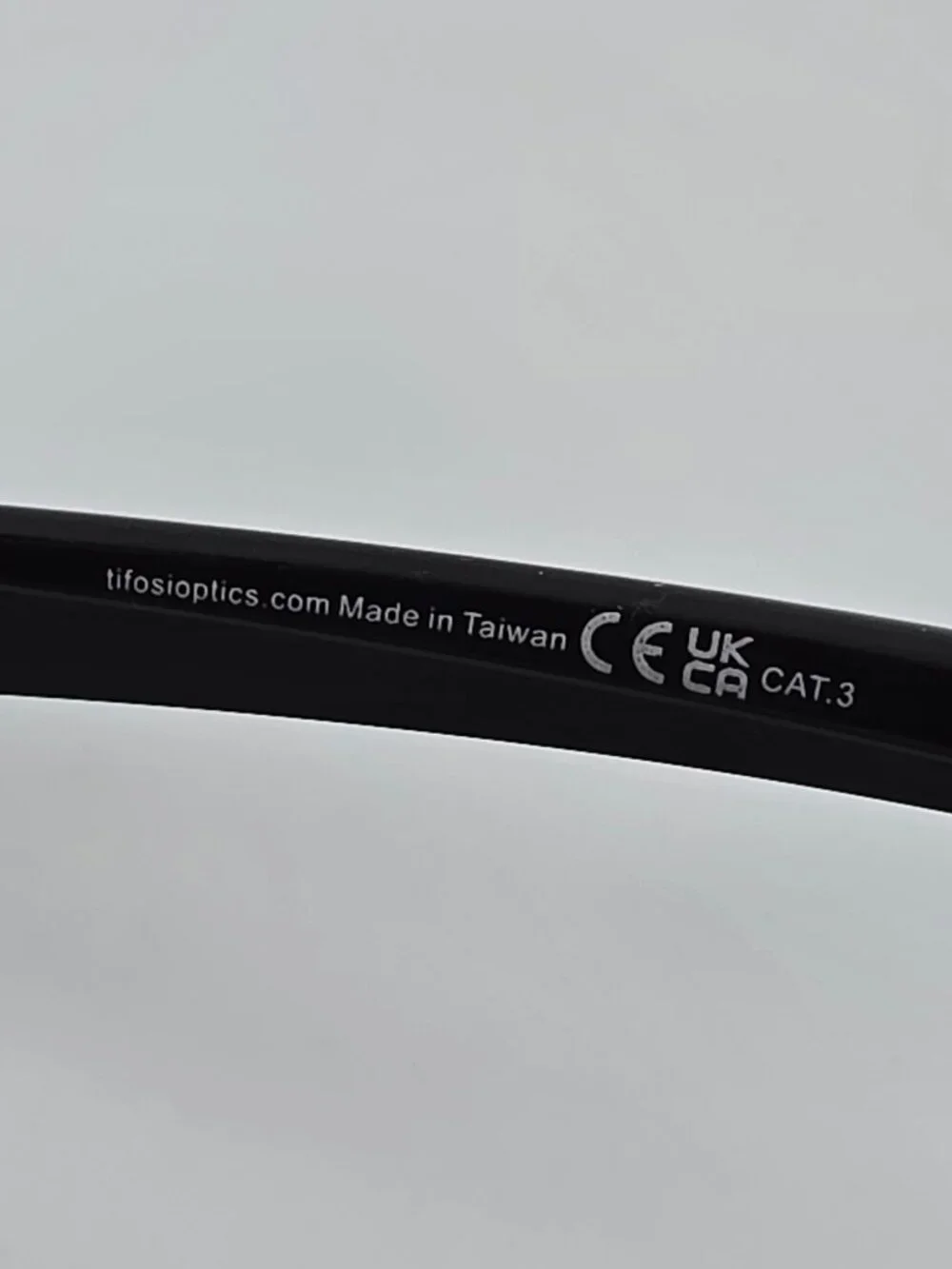 Tifosi Centus Golf Gloss Black Frame Red Mirror Lens Sunglasses w/ Case Taiwan